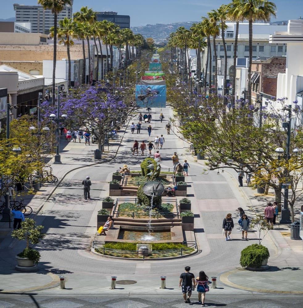 7 Large Down Town Santa Monica Apartment Лос-Анджелес Экстерьер фото