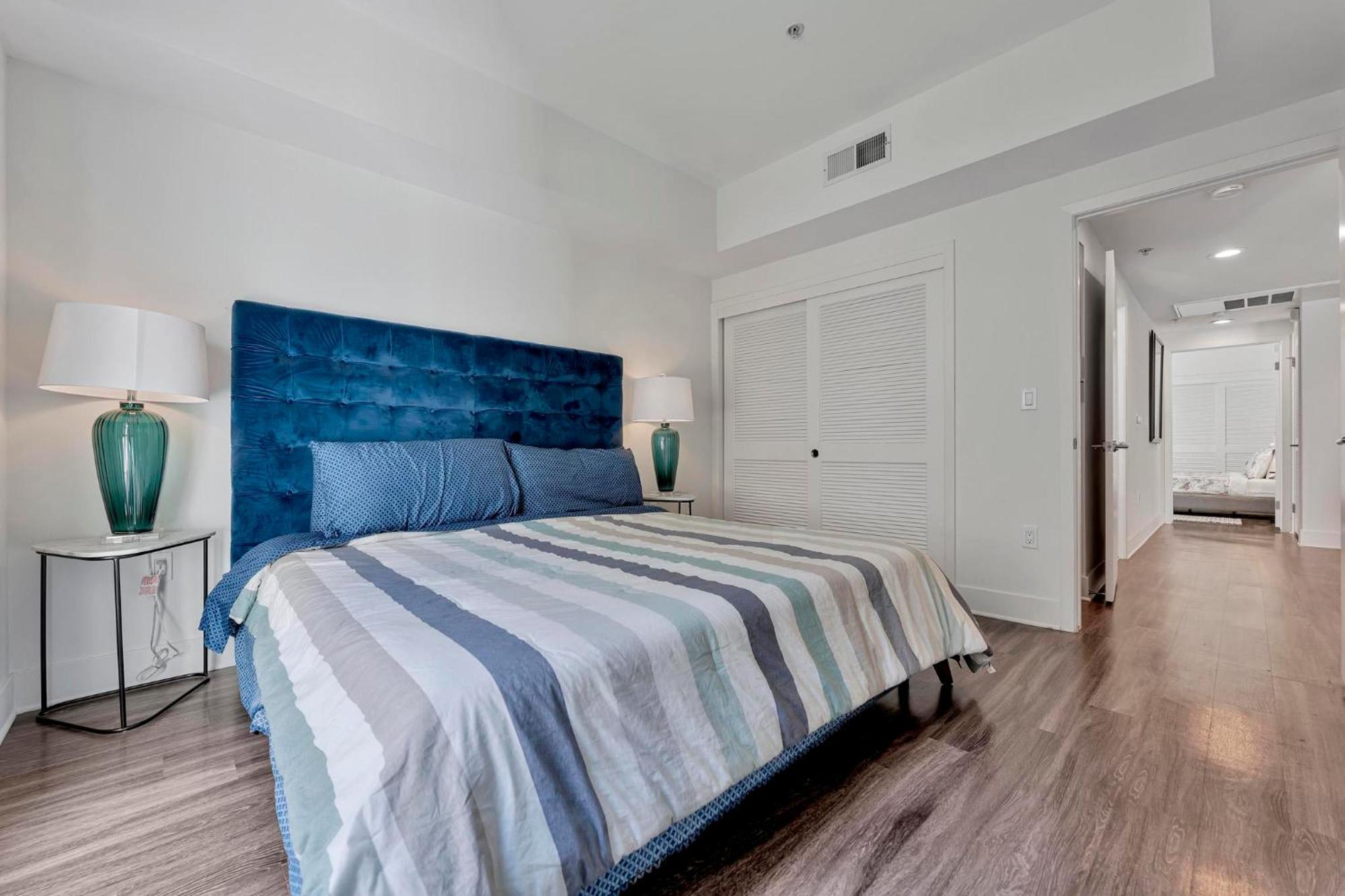 7 Large Down Town Santa Monica Apartment Лос-Анджелес Экстерьер фото
