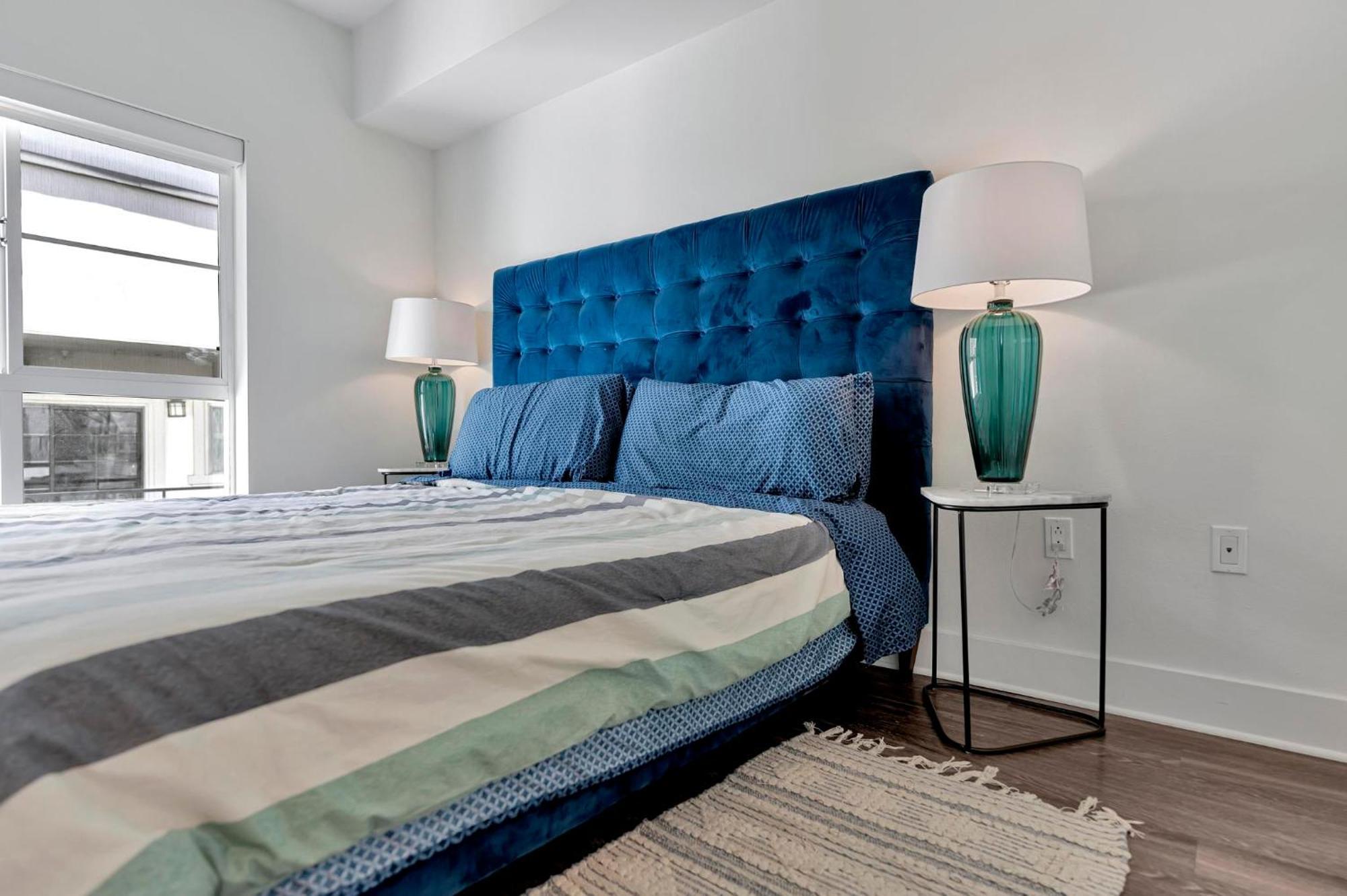 7 Large Down Town Santa Monica Apartment Лос-Анджелес Экстерьер фото