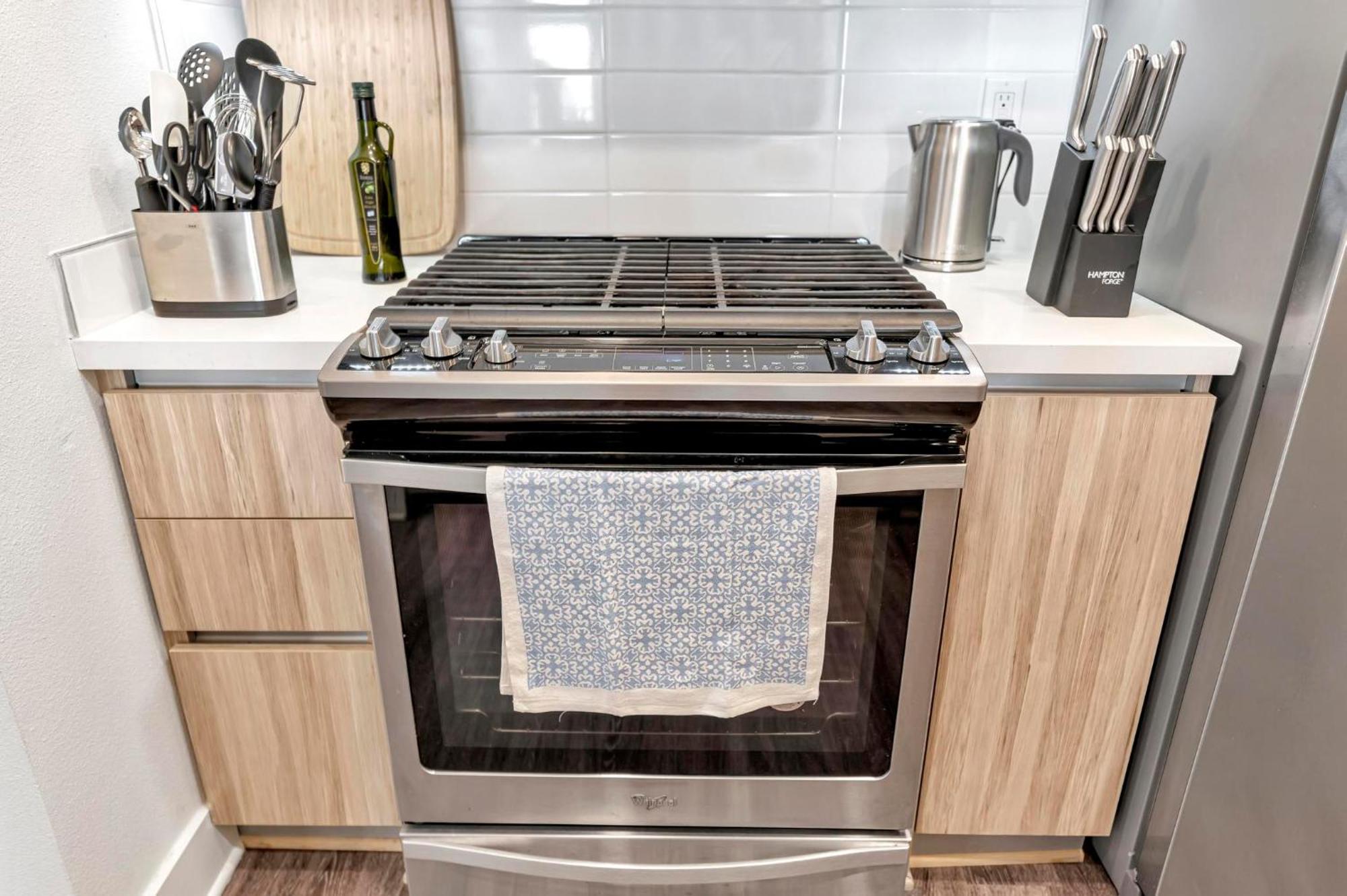 7 Large Down Town Santa Monica Apartment Лос-Анджелес Экстерьер фото