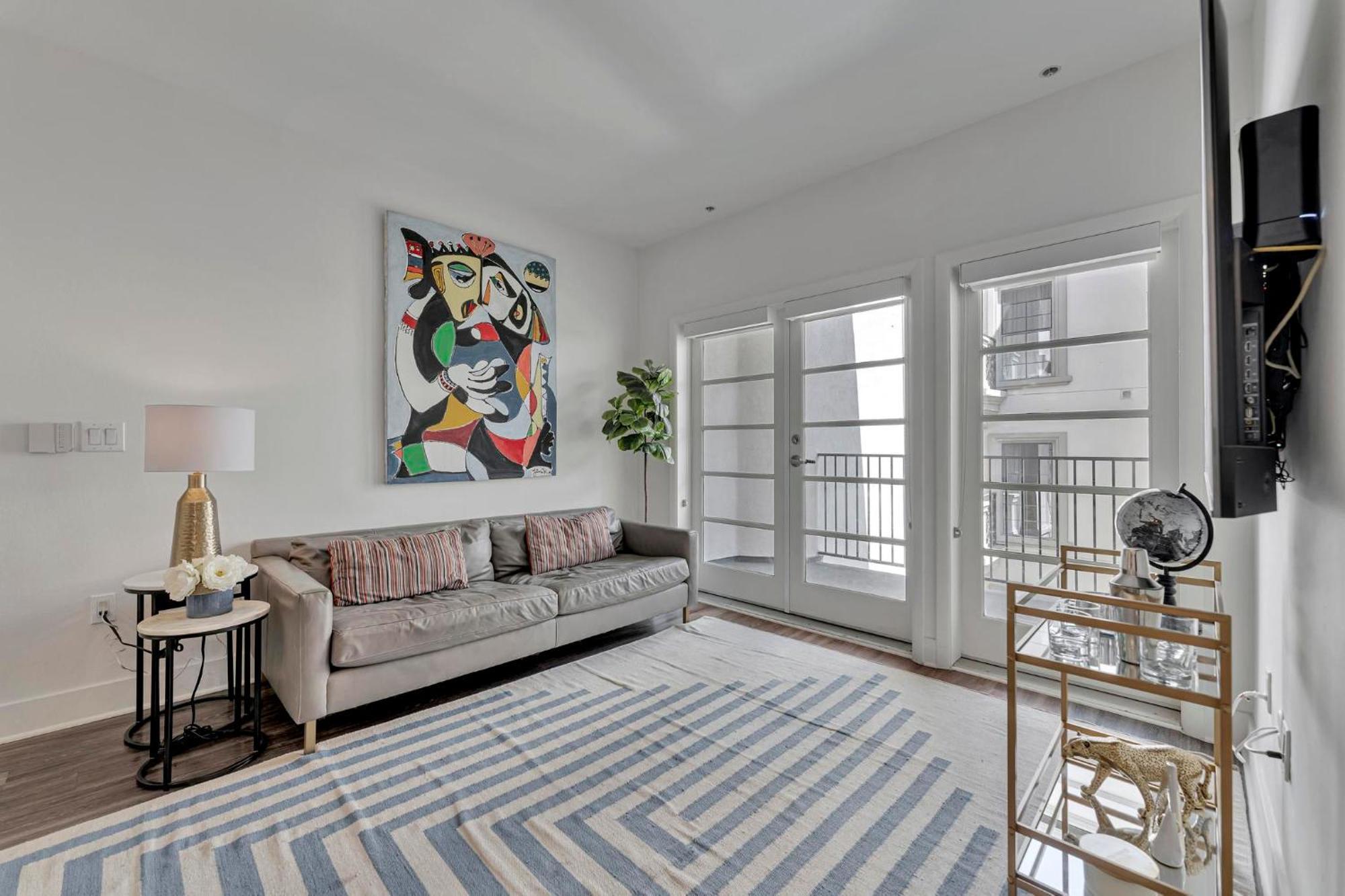 7 Large Down Town Santa Monica Apartment Лос-Анджелес Экстерьер фото
